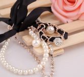 Pulseira fashion em pérolas